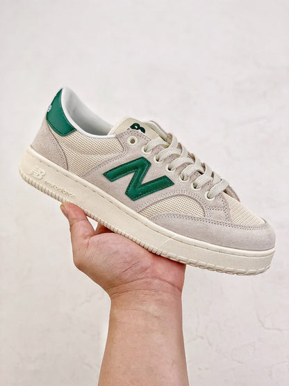 New Balance Pro Court
Beige Green