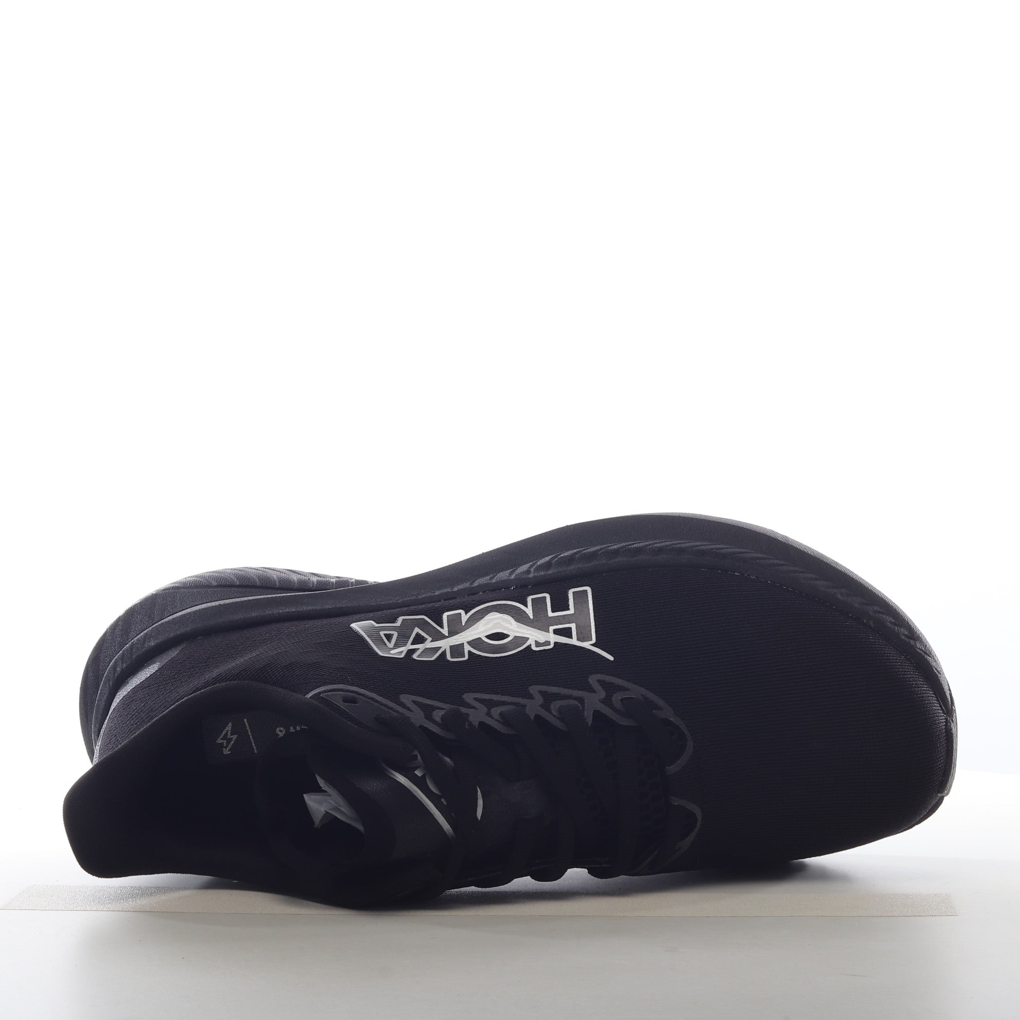 M HOKA M MACH 6