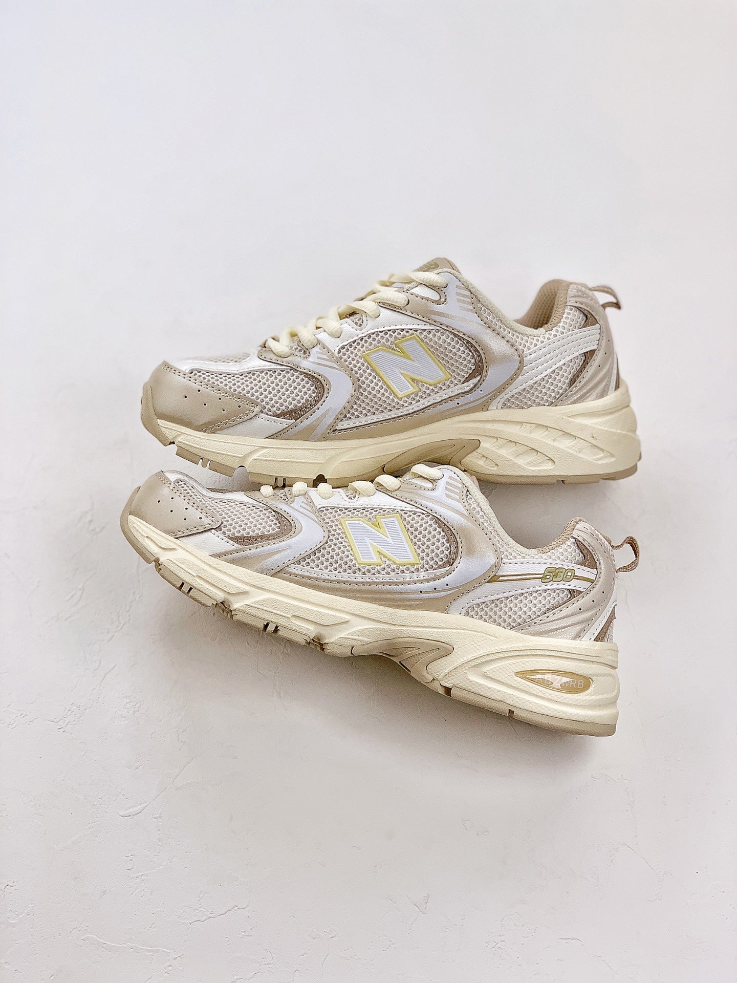 New Balance 530 Beige