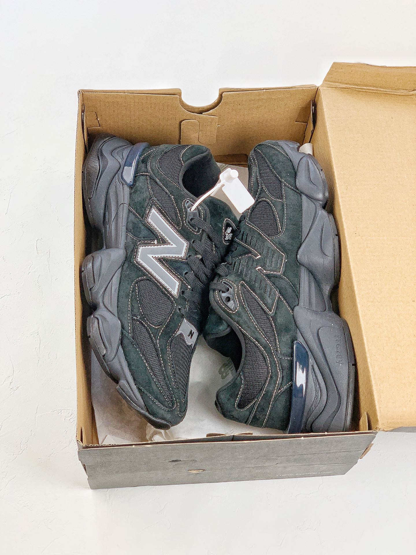 New Balance NB 9060 Black