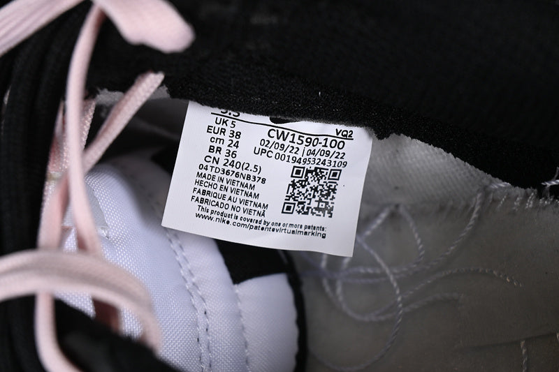 【330】[CW1590-100]-[DUNK LOW BLACK/PINK]-[WOMAN:35.5-41]