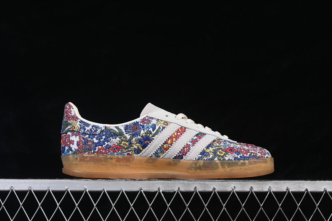 【220】[JP5309]-[GAZELLE INDOOR OFF-WHITE/MULTI]-[WOMAN:35-39]-[MAN:40-45]