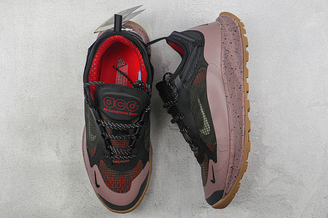 ACG MOUNTAIN FLY LOW GTX SE BLACK/RED/PURPLE