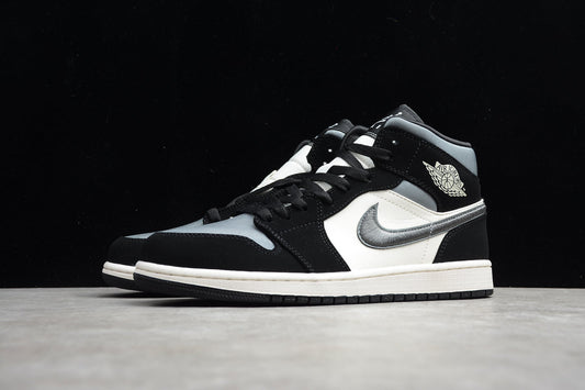 Air jordan mid black