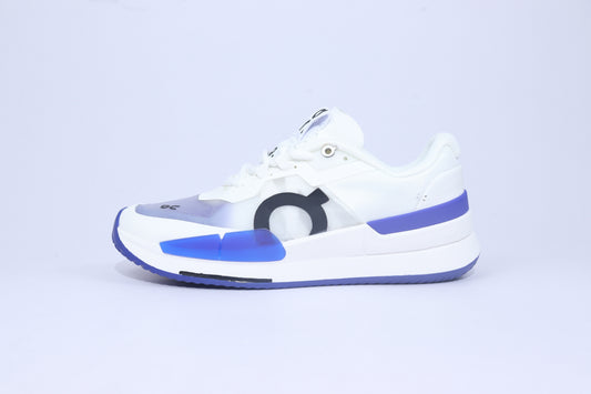 On THE ROGER Pro 2 PADEL WHITE/ blue