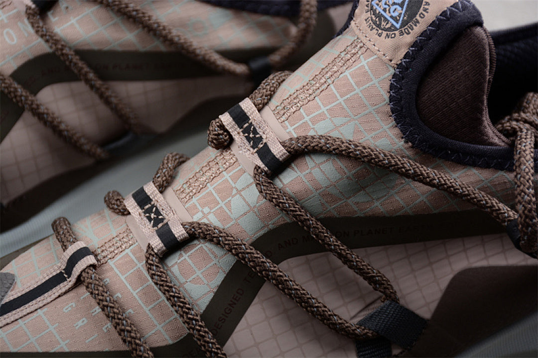 ACG MOUNTAIN FLY LOW SE IRONSTONE/LIGHT IRON ORE/LIGHT BONE/MALT
