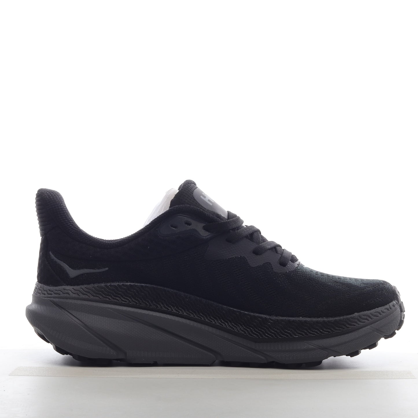 HOKA ONE ONE Challenger ART 7