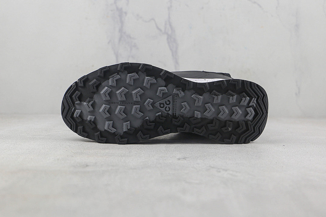 ACG MOUNTAIN FLY LOW GTX SE BLACK/BLACK/WHITE