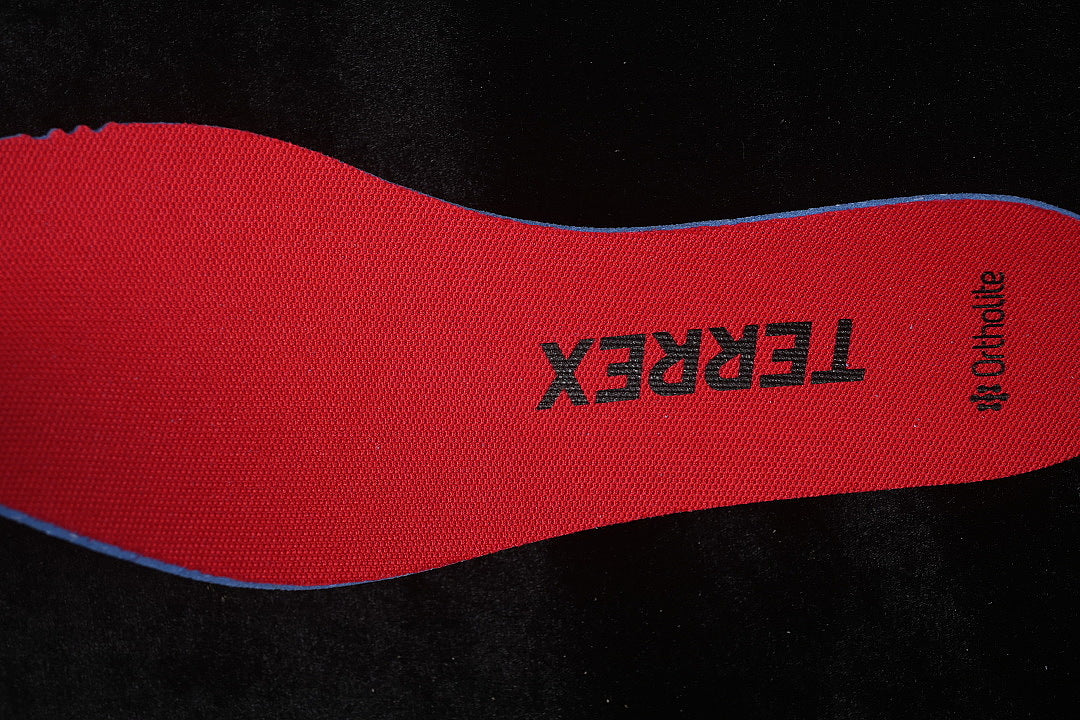 TERREX AGRAVIC 4 RUNNING SHOES RED/WHITE