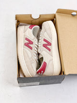 New Balance Pro Court
Beige/Red