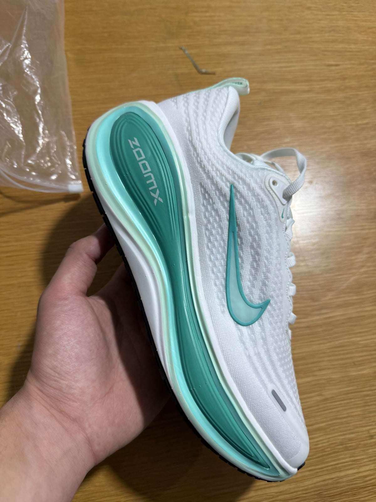 Nike vomero plus stock