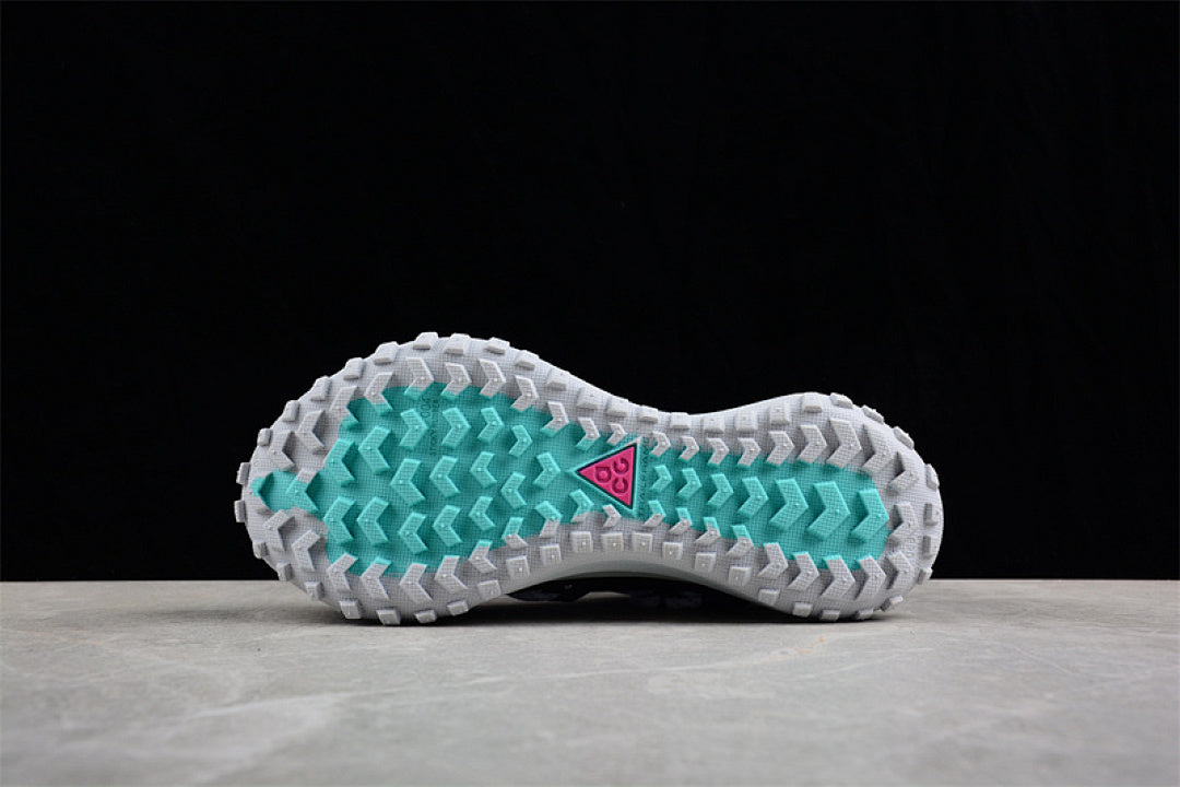 ACG MOUNTAIN FLY LOW SE WHITE/ANTHRACITE/GREY FOG/BLACK