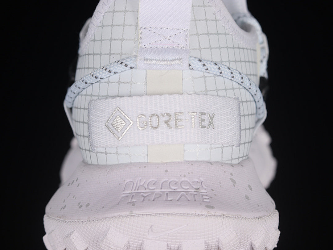 ACG MOUNTAIN FLY LOW GTX SE WHITE/WHITE/WHITE