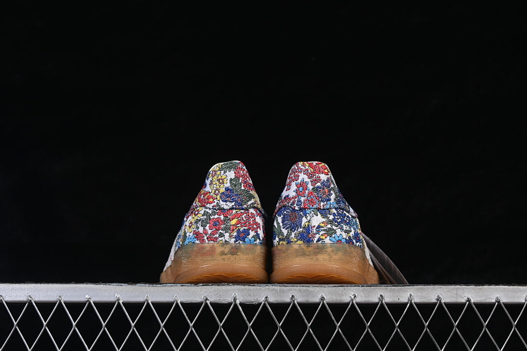 【220】[JP5309]-[GAZELLE INDOOR OFF-WHITE/MULTI]-[WOMAN:35-39]-[MAN:40-45]