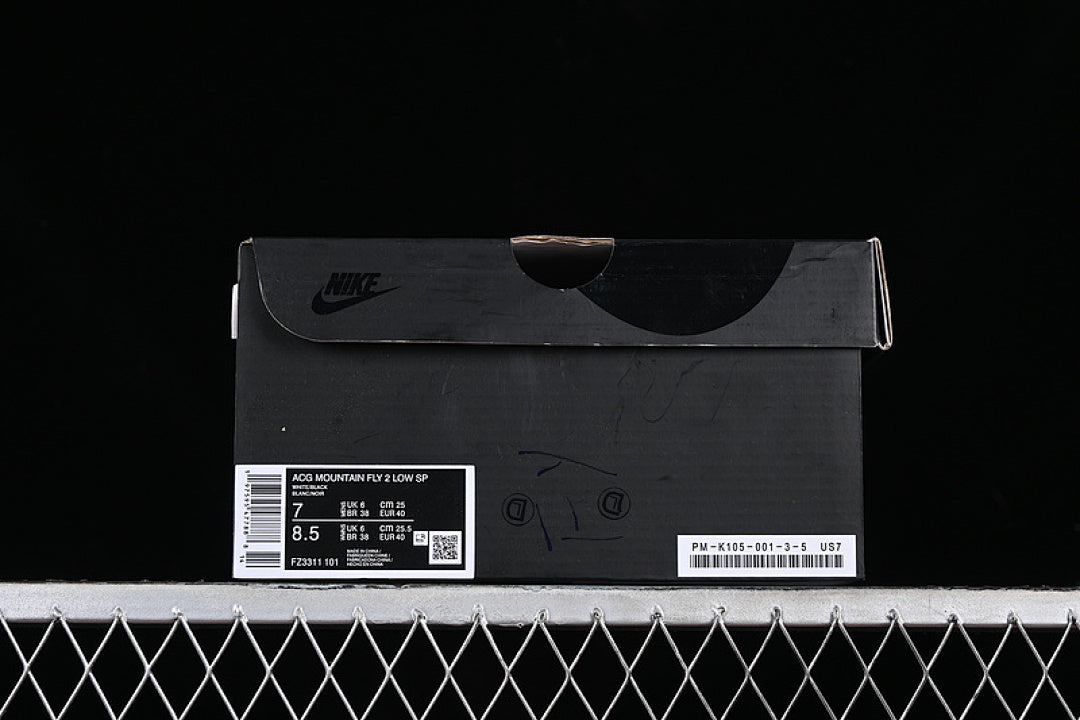 ACG MOUNTAIN FLY 2 LOW SP BLACK/BLACK/WHITE
