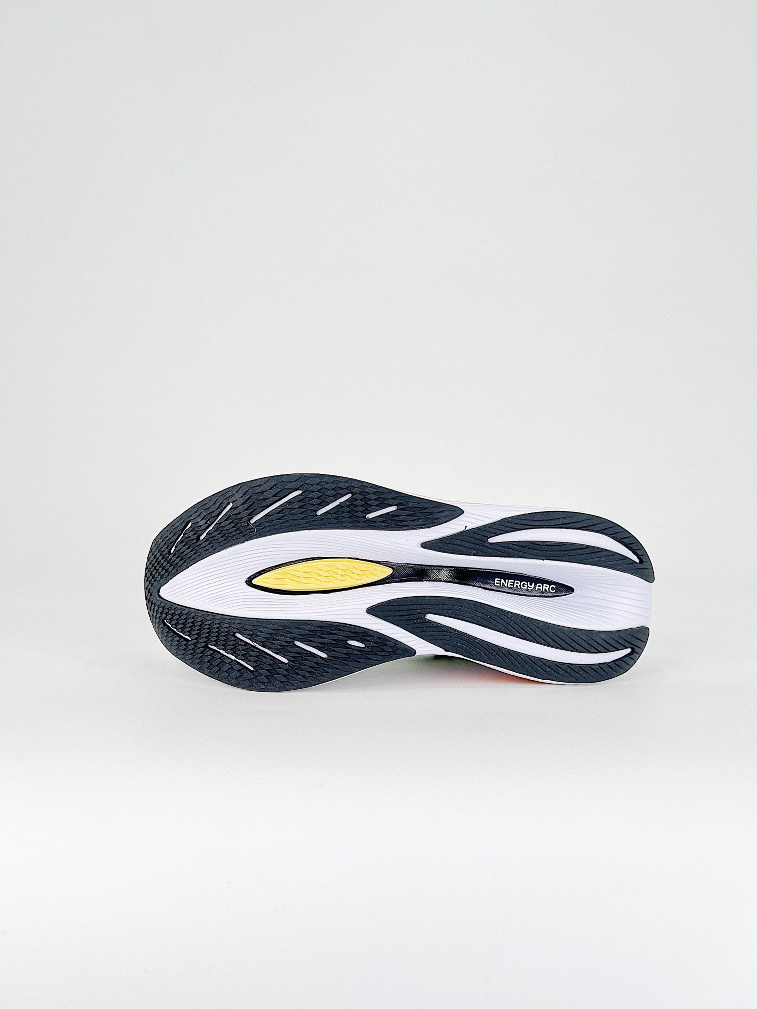 New Balance FuelCell SuperComp Trainer V2
