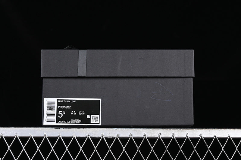 【330】[CW1590-100]-[DUNK LOW BLACK/PINK]-[WOMAN:35.5-41]