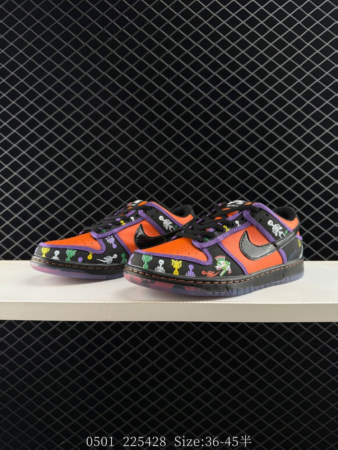 company level The Nike Dunk Low Dunk SB, as the name suggests, has a classic Dunk bloodline and injects more fashion elements. Compared to regular Dunk skateboarding shoes, the improved Dunk SB has increased the filling of the tongue, greatly improving comfort