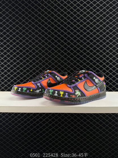 company level The Nike Dunk Low Dunk SB, as the name suggests, has a classic Dunk bloodline and injects more fashion elements. Compared to regular Dunk skateboarding shoes, the improved Dunk SB has increased the filling of the tongue, greatly improving comfort