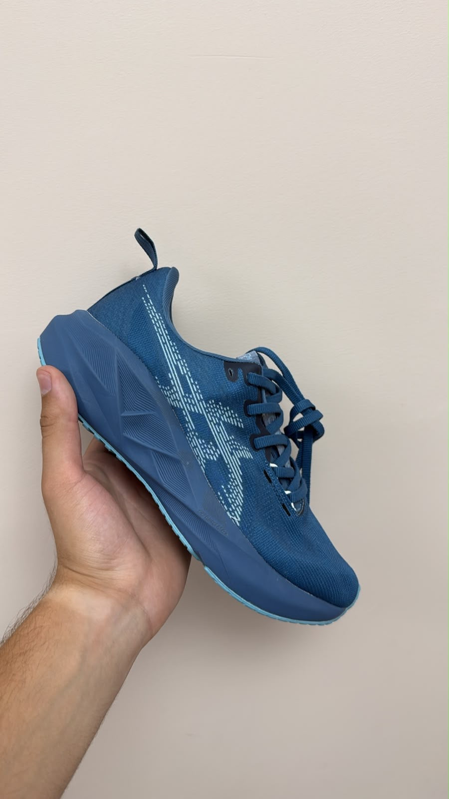 Asics NovaBlast Stock
