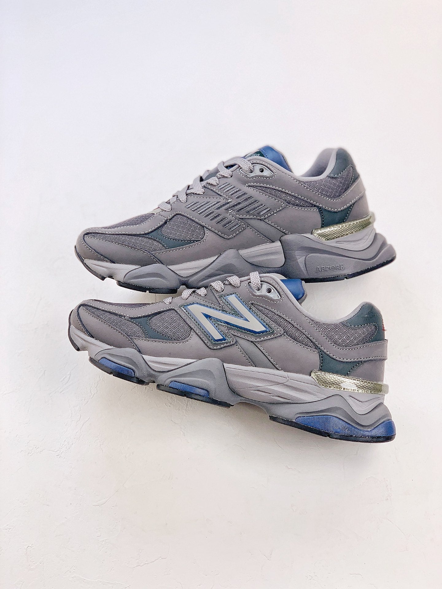 New Balance NB 9060 Silver