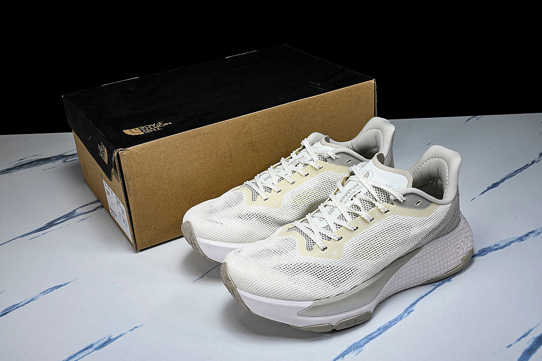 NF02504GF-070 OFFTRAIL VERSA TRAIL RUNNING SHOES WHITE/GREY/BEIGE