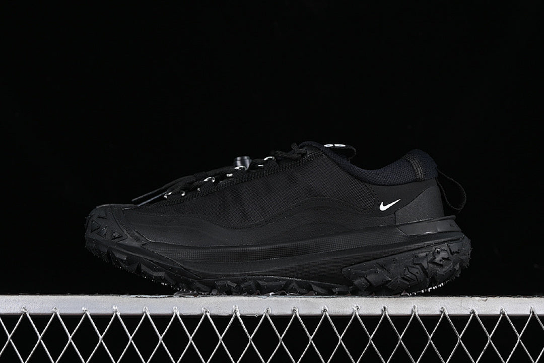 ACG MOUNTAIN FLY 2 LOW SP BLACK/BLACK/WHITE