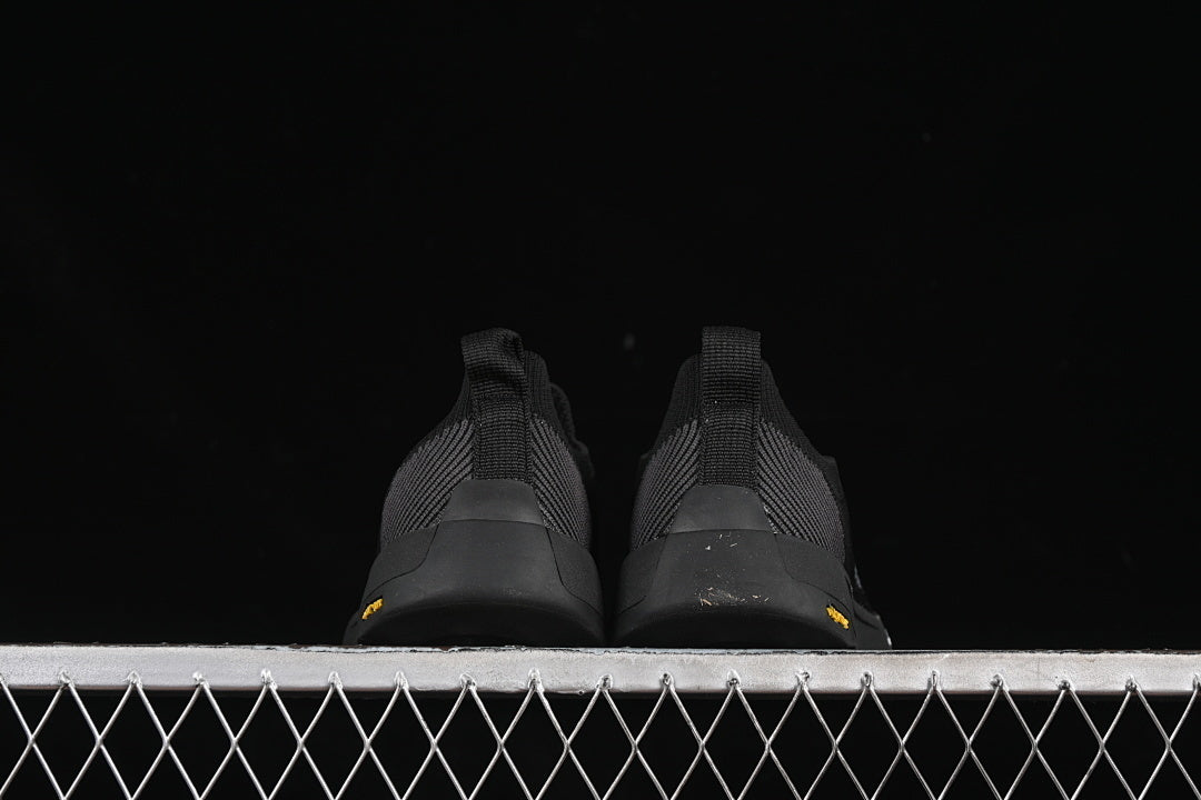 [THE NORTH FACE BLACK/BLACK/BLACK]-[WOMAN:39]-[MAN:40-45]