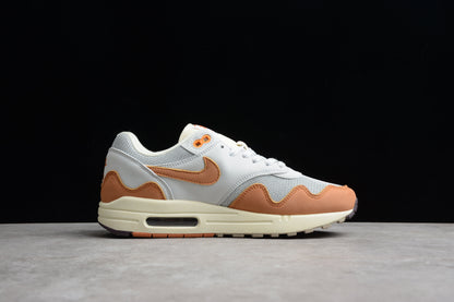 Nike Air max 1 camel