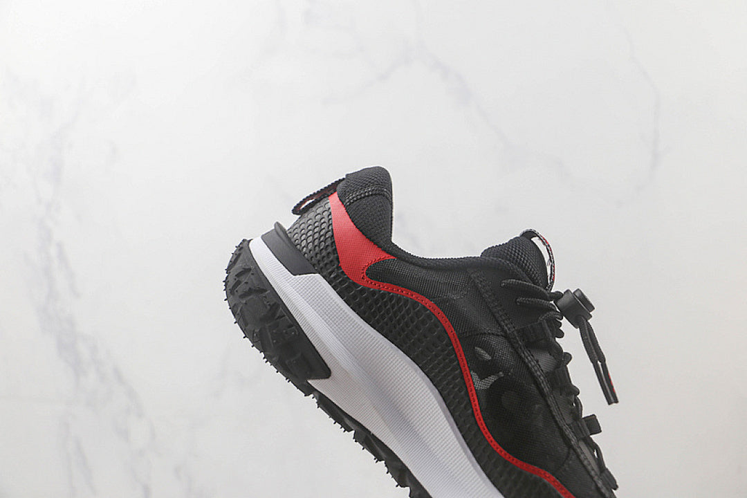 ACG MOUNTAIN FLY 2 LOW BLACK/WHITE/RED