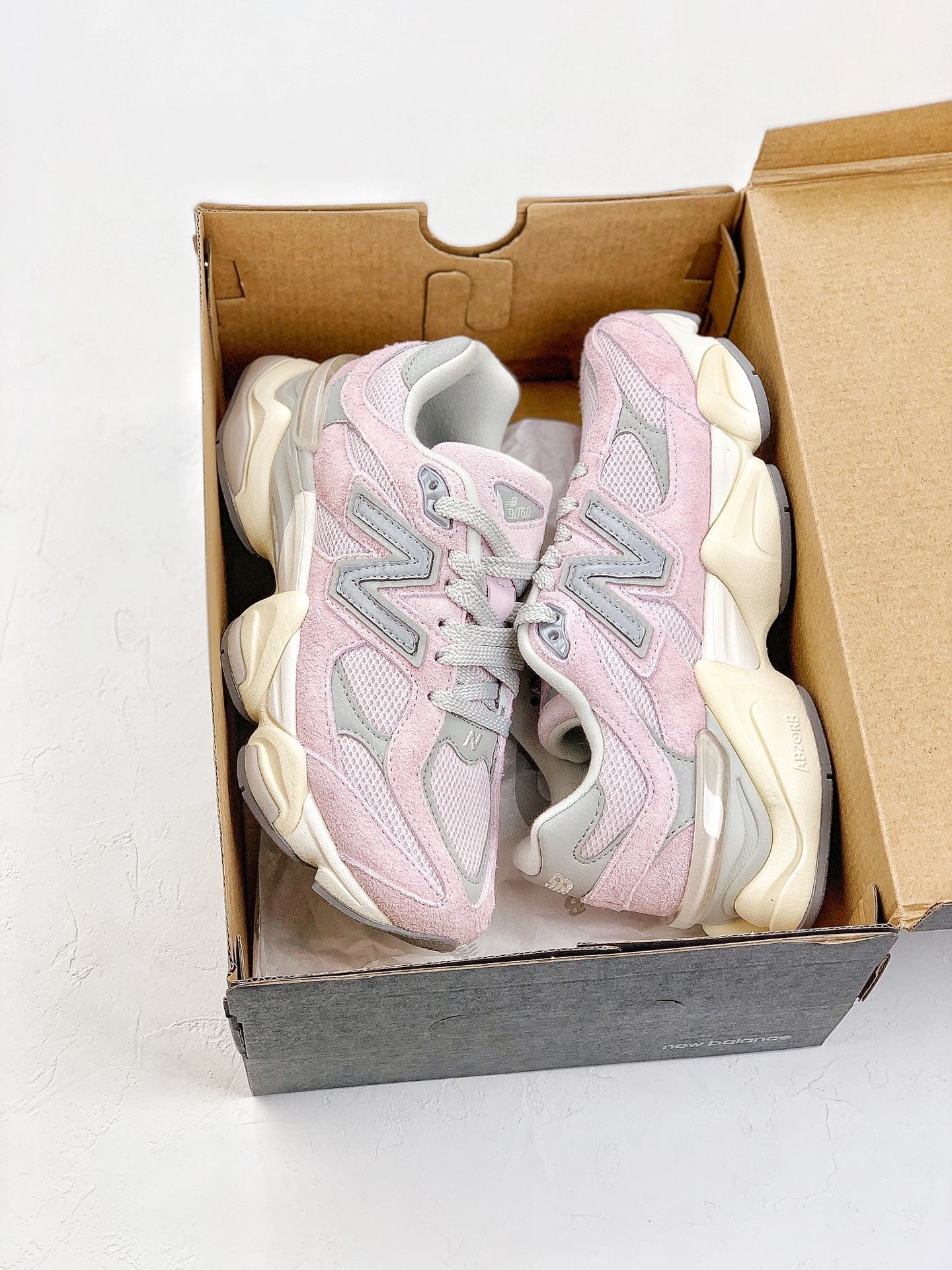 New Balance NB 9060 Silver/Pink