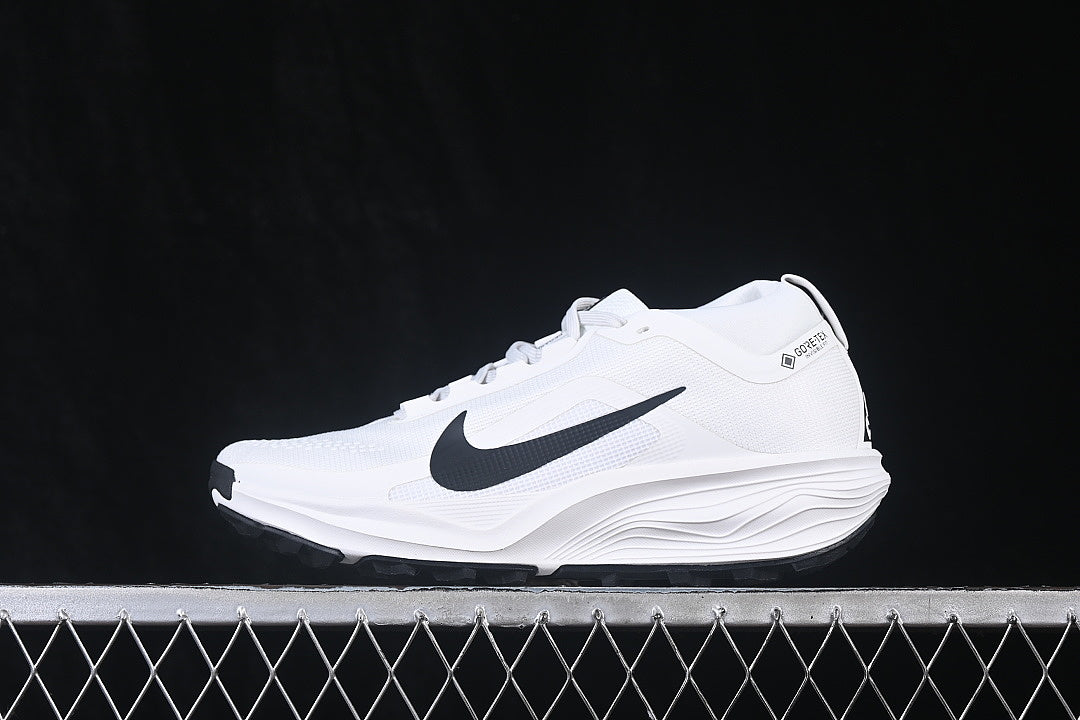 ACG PEGASUS TRAIL RUNNING SHOES WHITE/BLACK