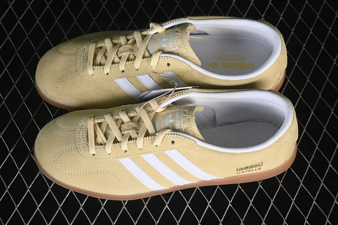 [JR8894]-[ORIGINALS GAZELLE LO PRO CASUAL SNEAKERS WHEAT/WHITE]-[WOMAN:35-39]-[MAN:40-45]