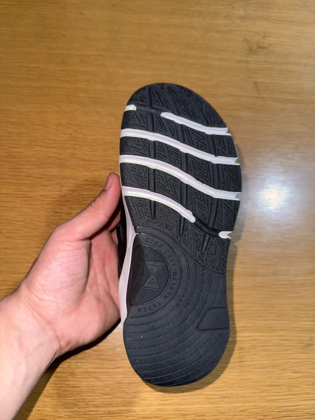 Nike metcon 7 black/white stock