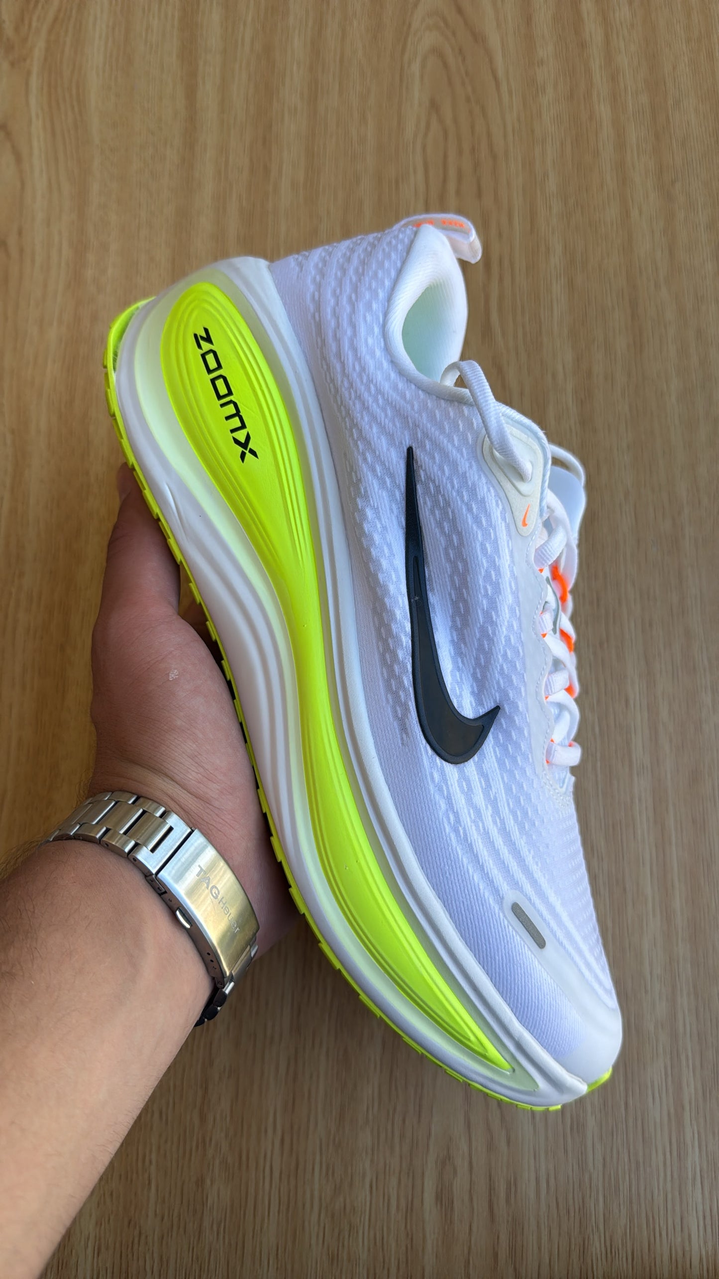 Nike vomero plus white /yellow stock