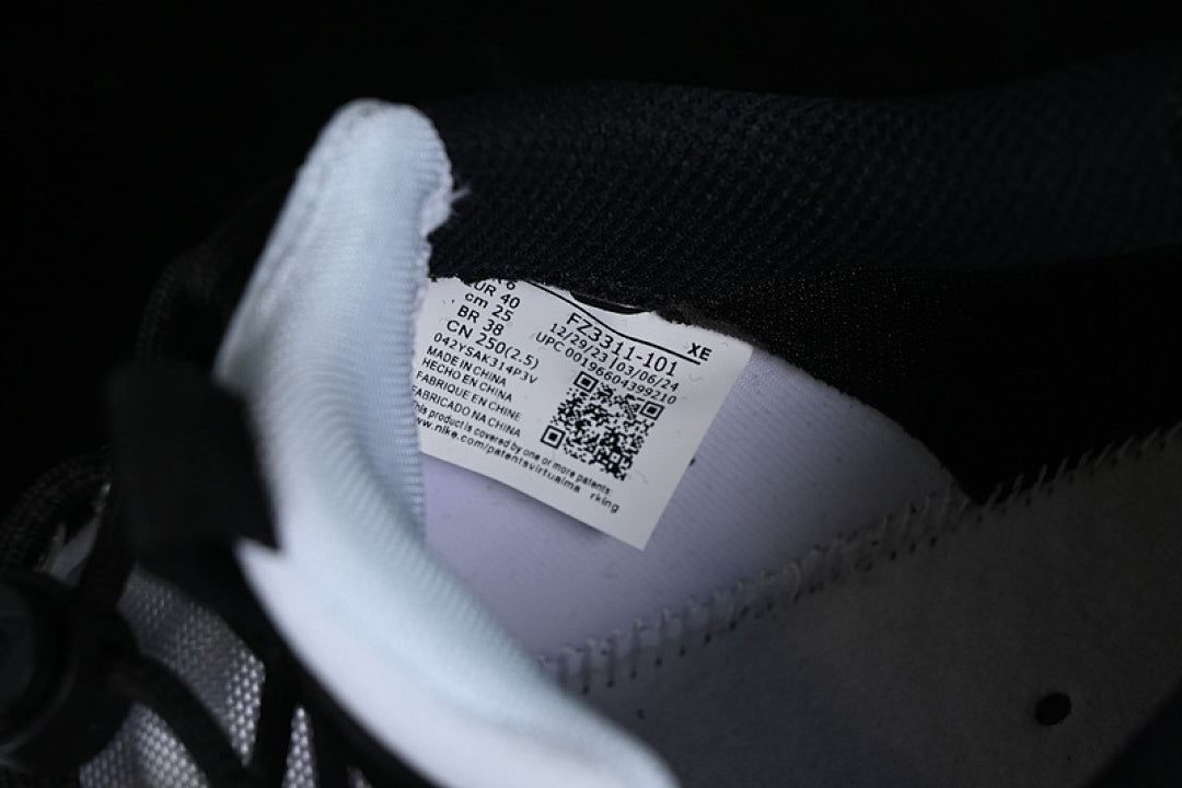 ACG MOUNTAIN FLY 2 LOW SP BLACK/BLACK/WHITE