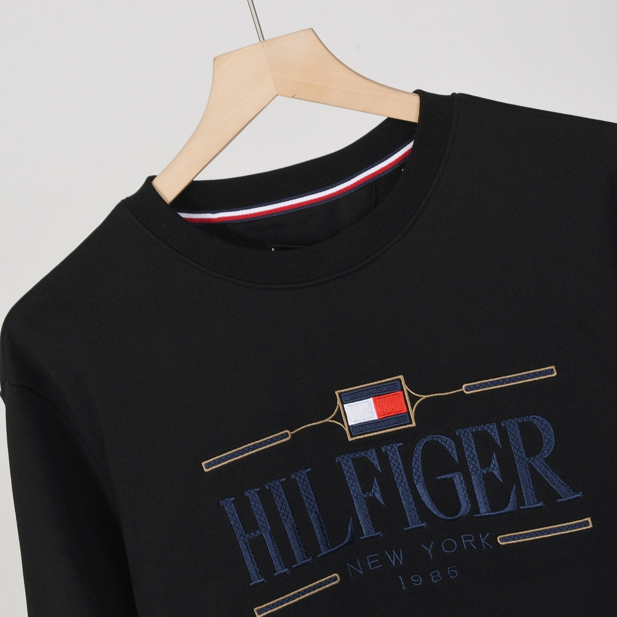 TommyCrew Neck Sweatshirt