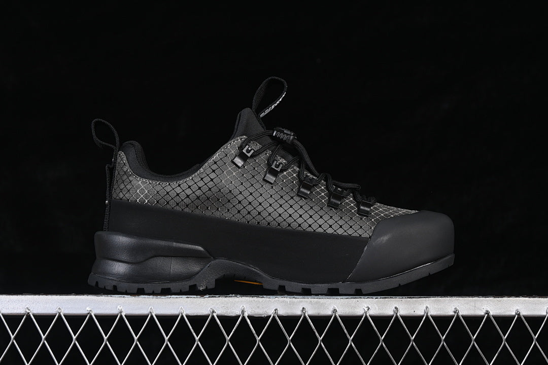 [THE NORTH FACE GLENCLYFFE LOW GREY/BLACK