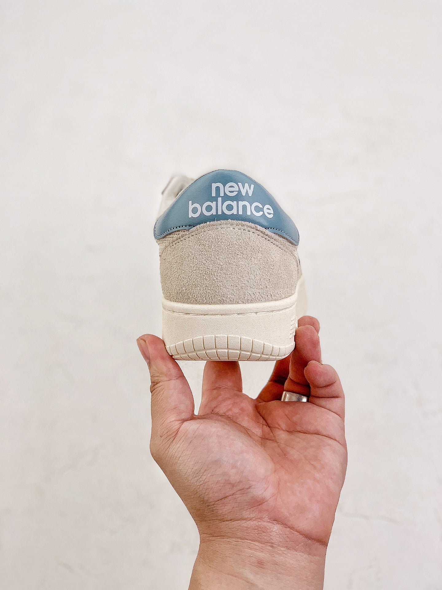 New Balance Pro Court
Beige Ocean blue