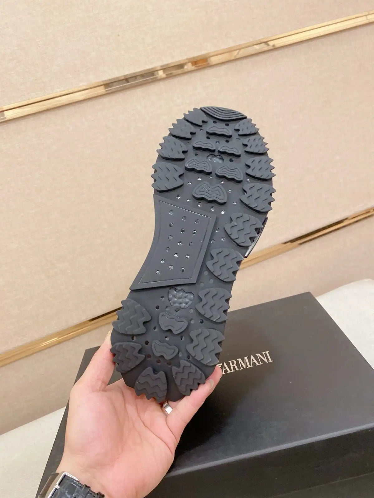 Armani* Men's Code: 0628B60 Size: 38-44