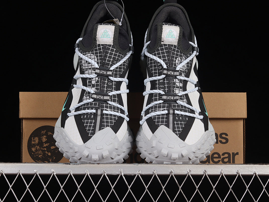 ACG MOUNTAIN FLY LOW SE WHITE/ANTHRACITE/GREY FOG/BLACK