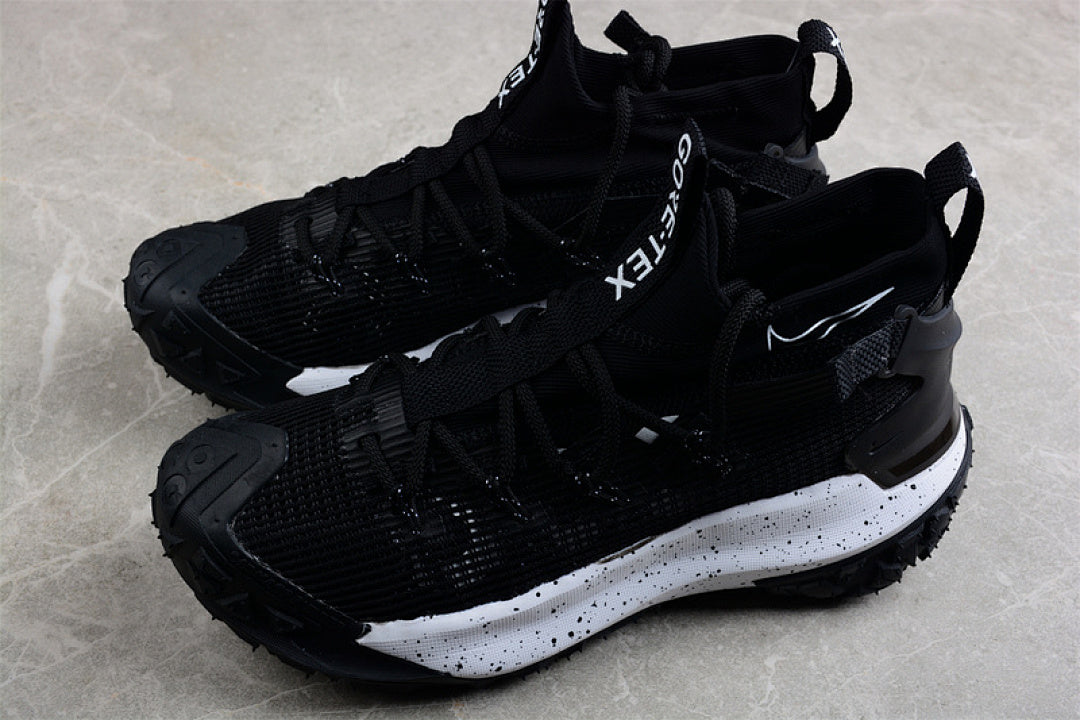 ACG MOUNTALN FLY LOW GTX SE BLACK/BLACK/WHITE