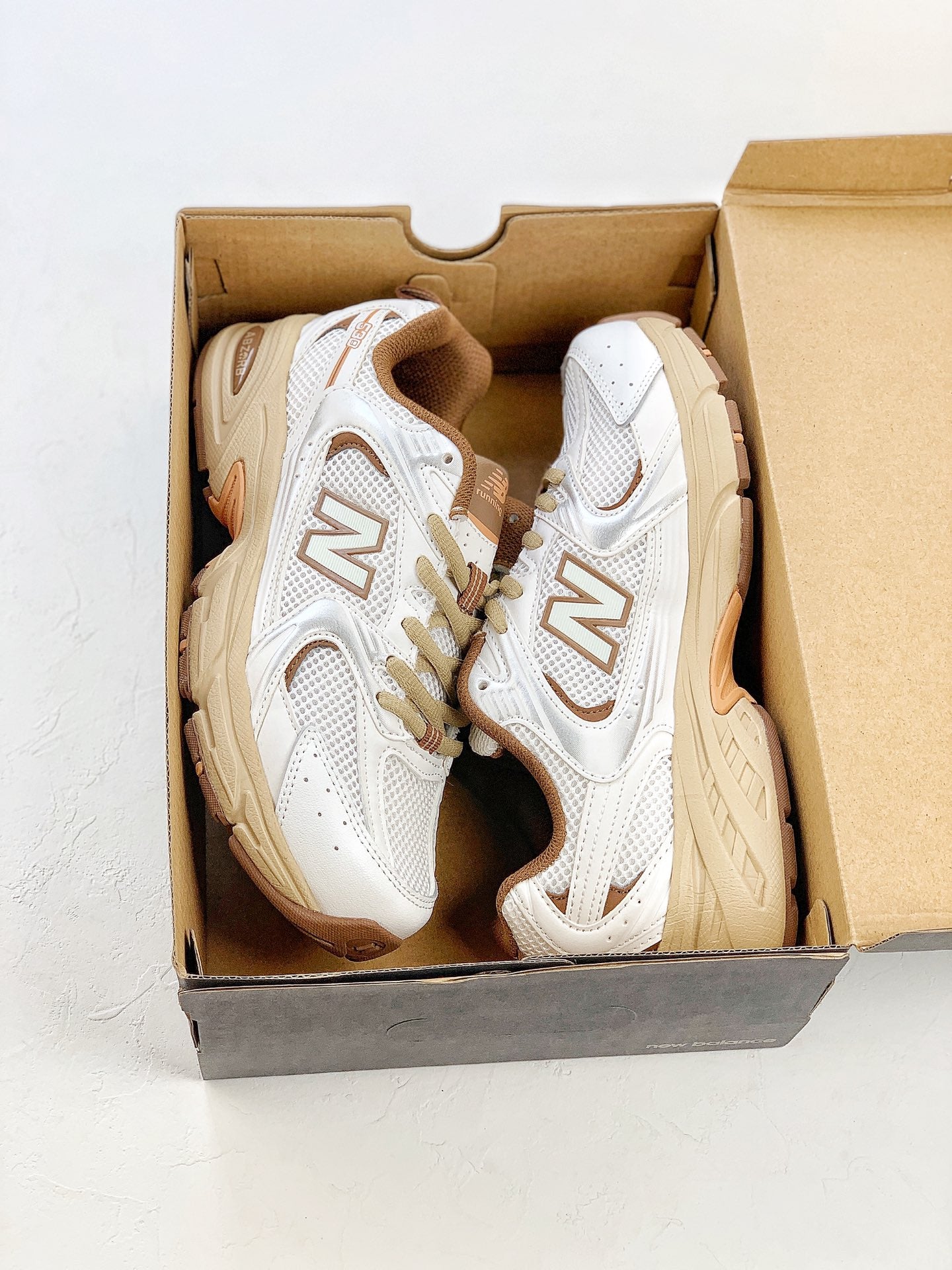 New Balance 530 White Brown