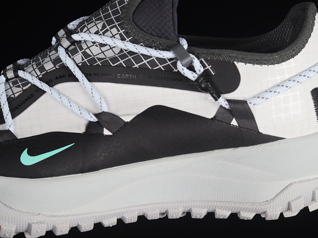 ACG MOUNTAIN FLY LOW SE WHITE/ANTHRACITE/GREY FOG/BLACK