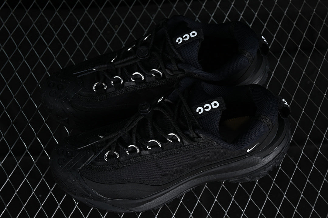 ACG MOUNTAIN FLY 2 LOW SP BLACK/BLACK/WHITE
