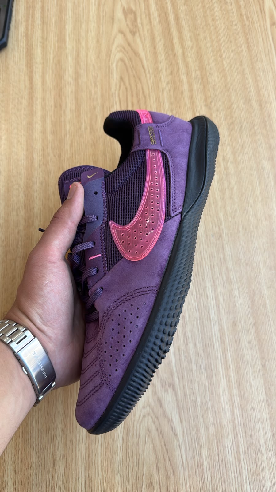 Nike street gato purple stock