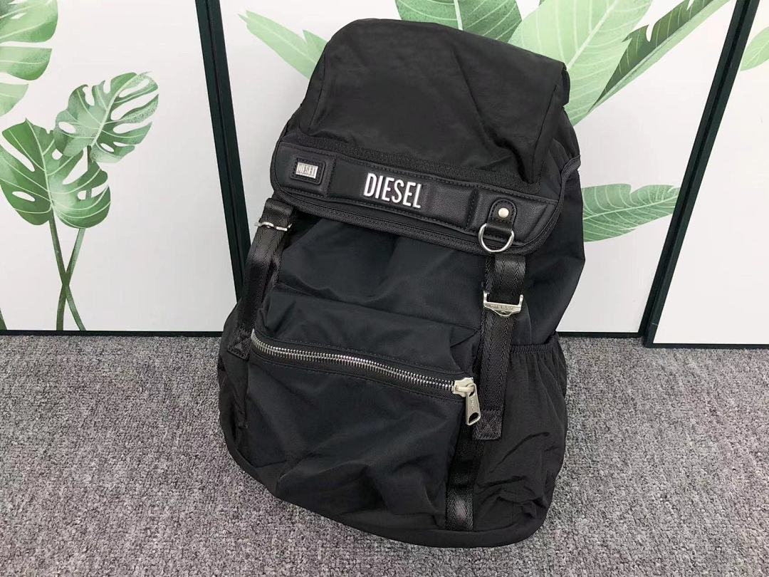 DIESEL BAG 111261575 (长24CM*宽14CM*高35CM)