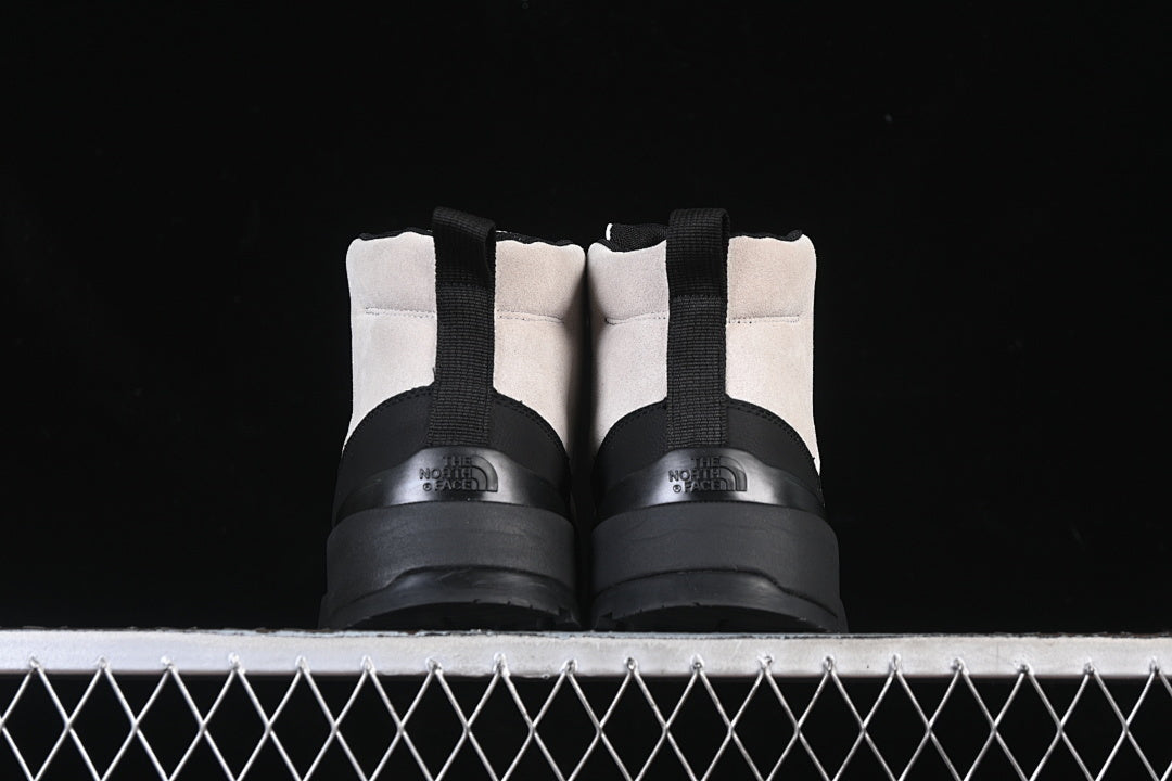 THE NORTH FACE WATER PROOF SHOESES