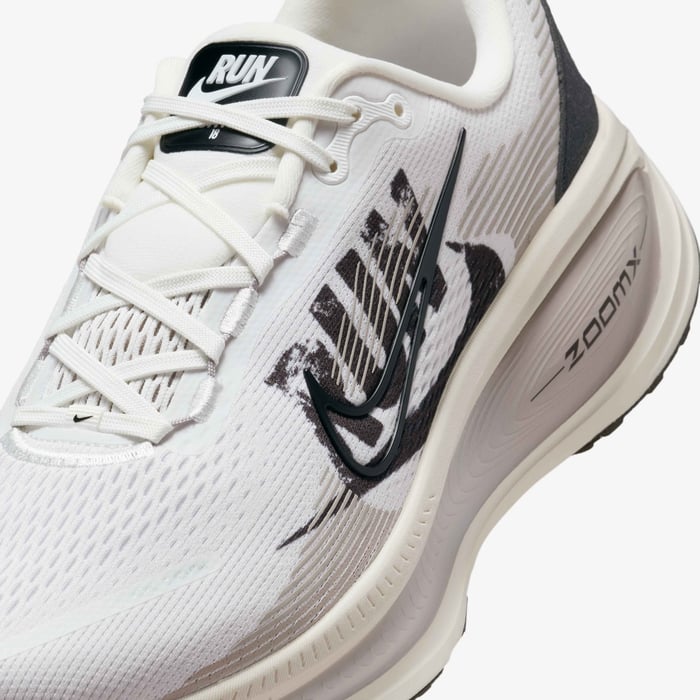 Nike Vomero 18
