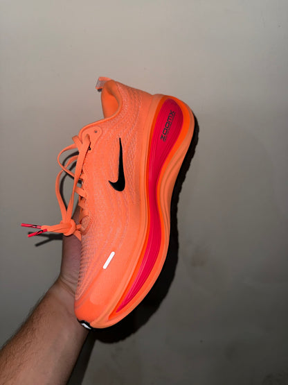 Nike vomero plus orange